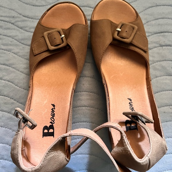 Browns wedge shoes only used once - Picture 1 of 4